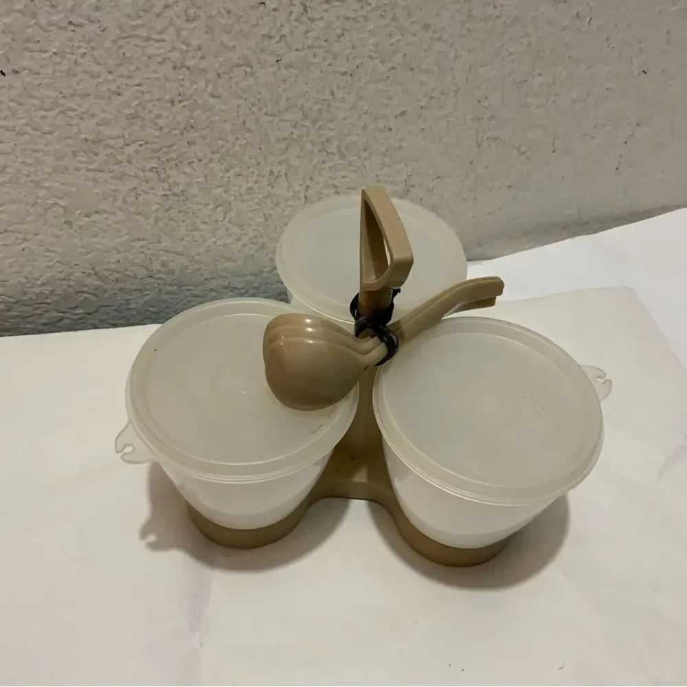 Vintage Tupperware relish/appetizer serving condiment caddy. 3 spoons included